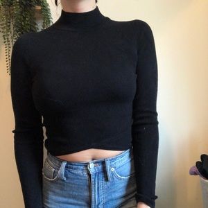 Tulip front turtleneck